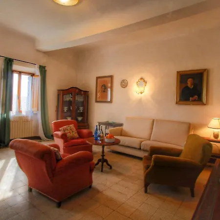 Holiday home Cosy Farmhouse With Swimming Pool And Air Conditioning