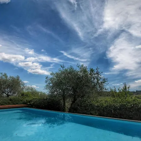 Holiday home Cosy Farmhouse With Swimming Pool And Air Conditioning Siena